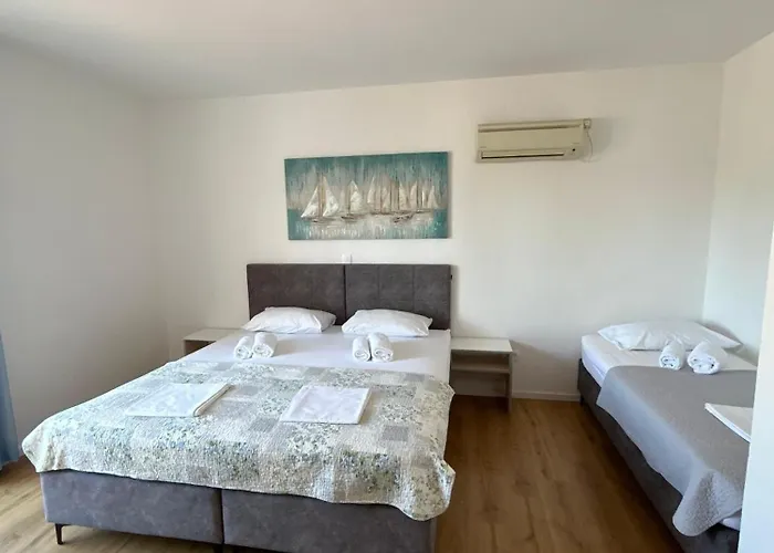 Апартаменты Mira *